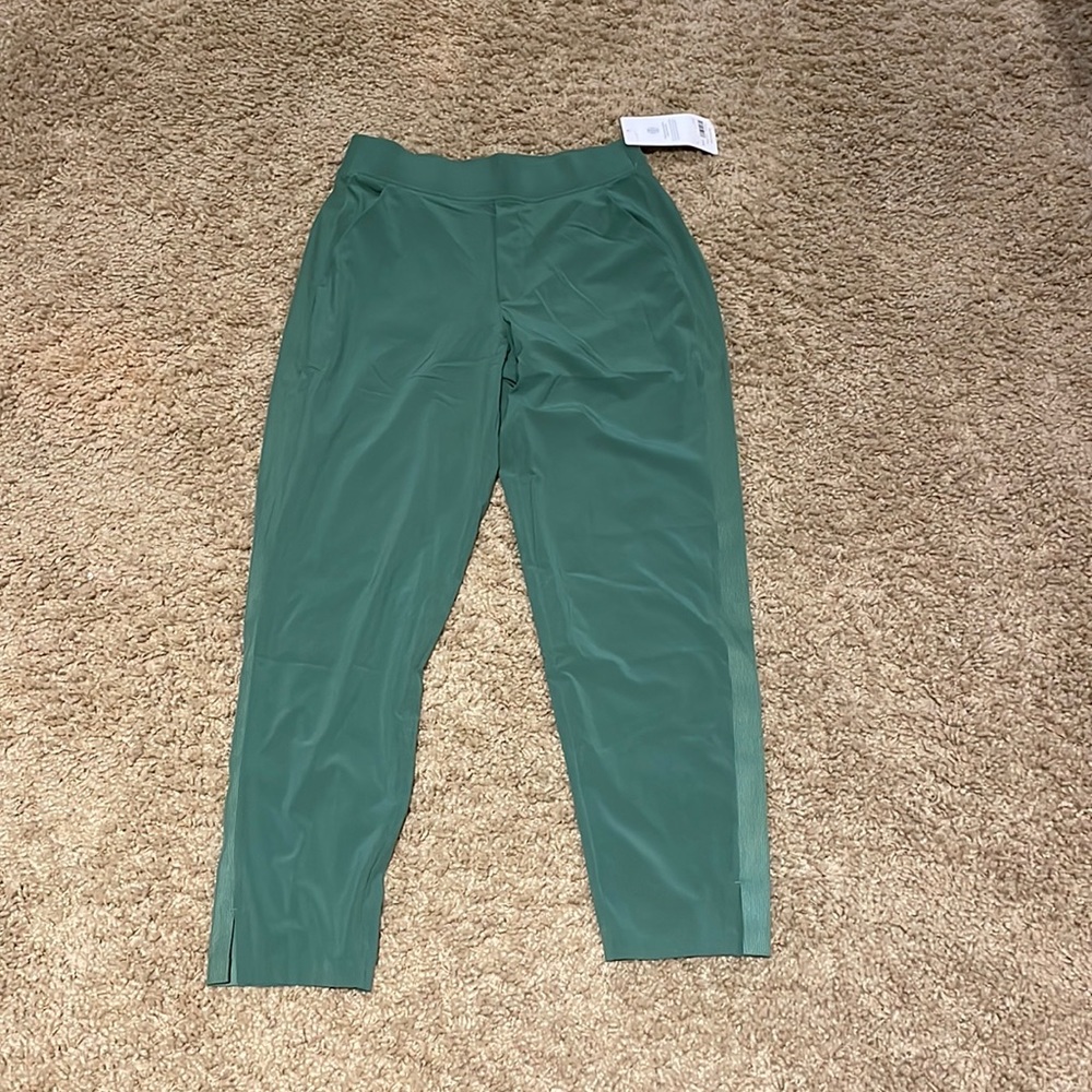 Athleta Brooklyn Ankle Pant Size 4 in green